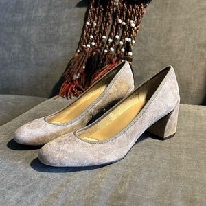 NWB, VANELI CAMILLA PUMPS,TAUPE,  7B, ROUND-TOE, $65 /, Retail: $175.